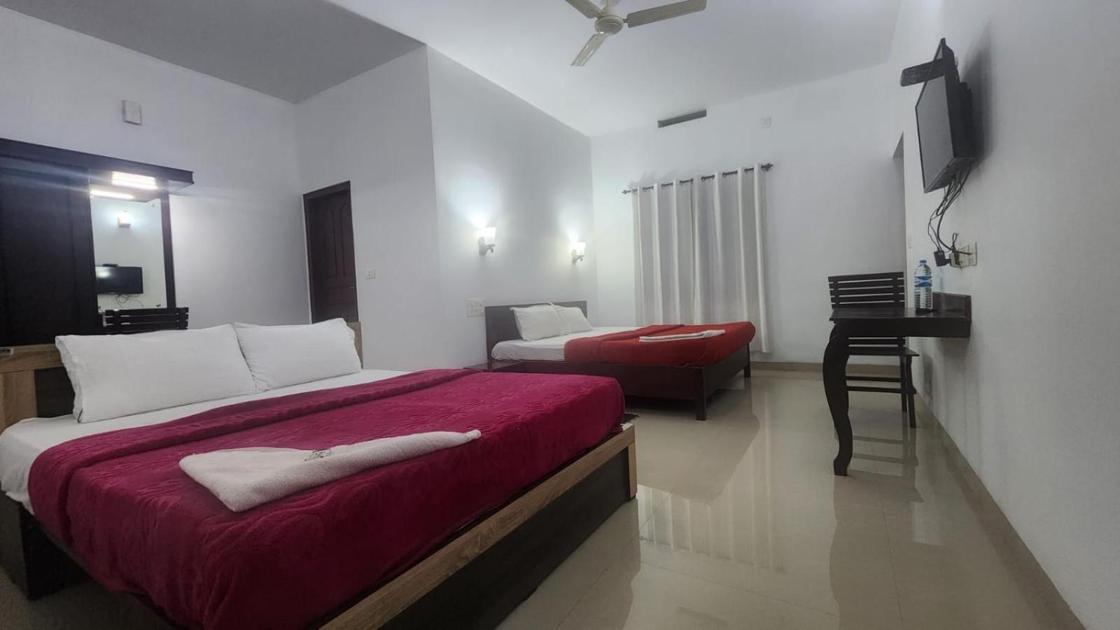 Pkn Homestay Thekkady Kumily Экстерьер фото
